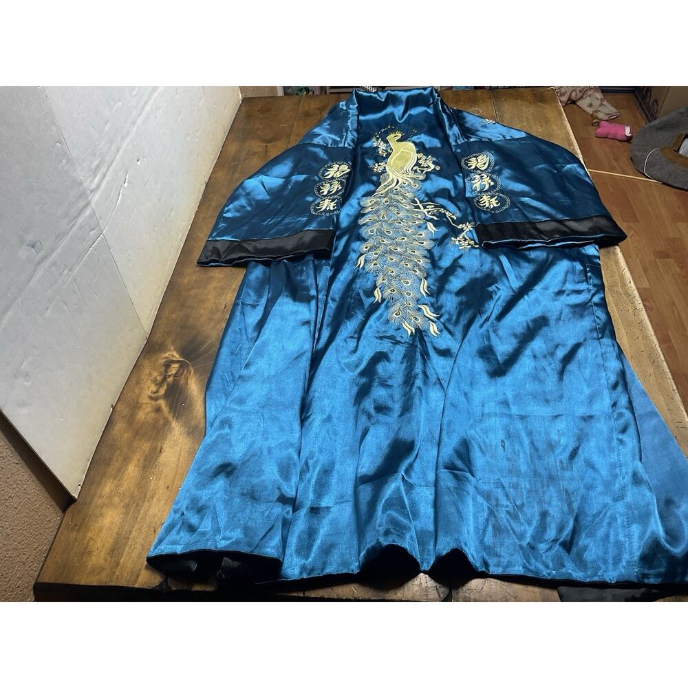 VTG Peacock Kimono Robe Hand Embroidered Floral